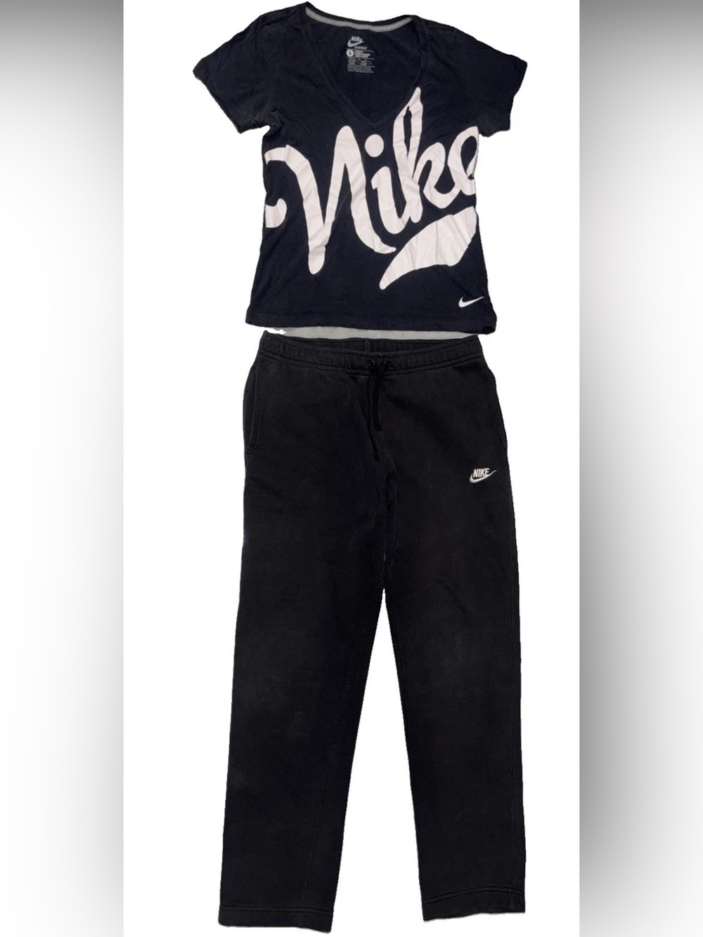 Nike Sportswear Y2K 2010 Skript Logo V Neck T (L) loose leg Sweat Pants Black (M